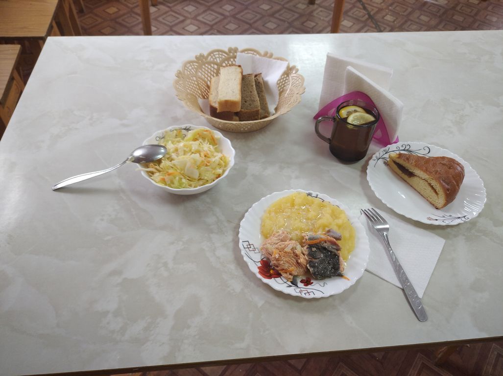 Родительская общественность дегустировала блюда нашей школьной столовой